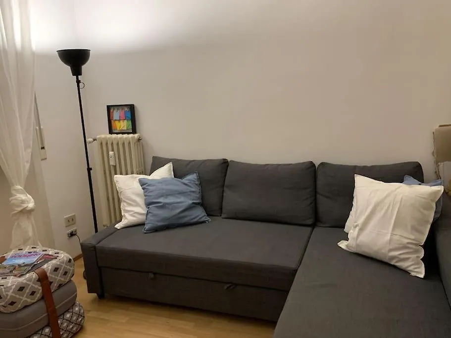 Casa Sirte Con Terrazzino. Apartment Rome