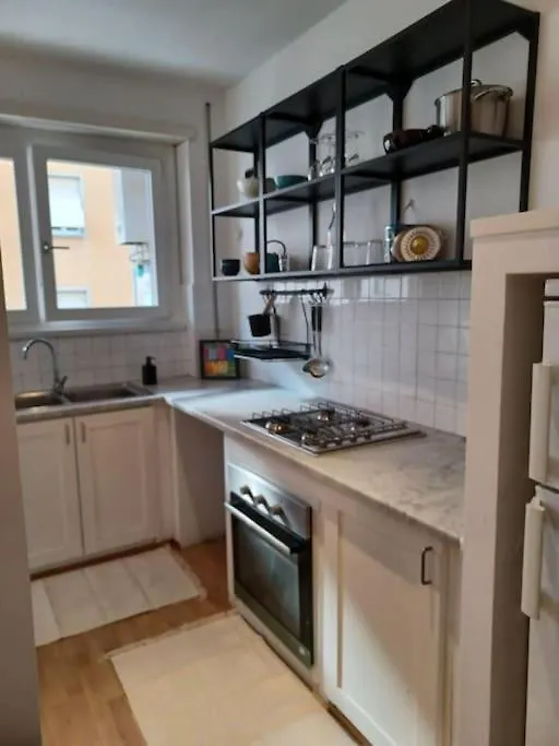 Casa Sirte Con Terrazzino. Apartment Rome