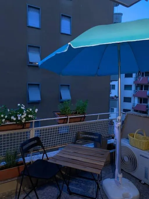 Casa Sirte Con Terrazzino. Apartment Rome