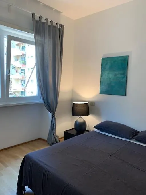 Appartamento Casa Sirte Con Terrazzino. Roma 0*,  Italia